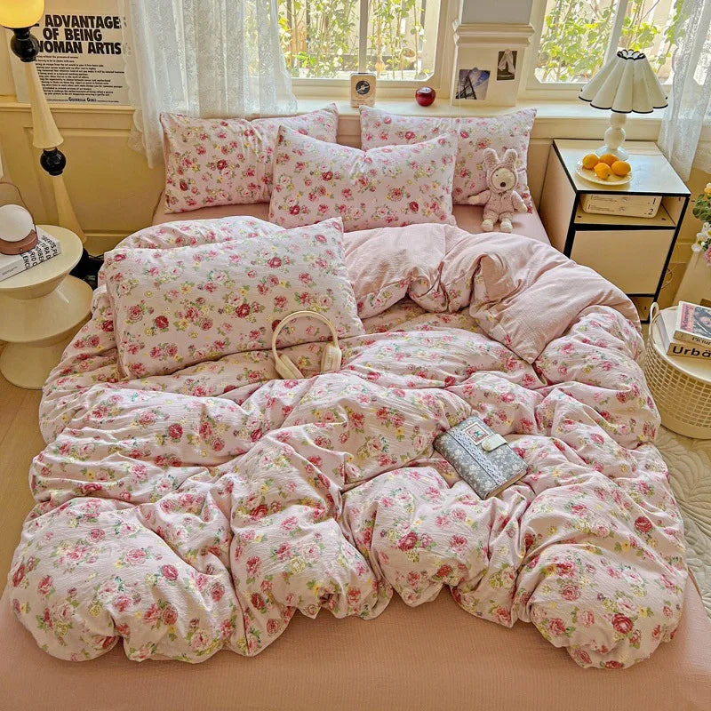 DecorBites™ Cloud Touch Ultra Soft Duvet Cover Set in Sweet Design & Double Layer Yarn
