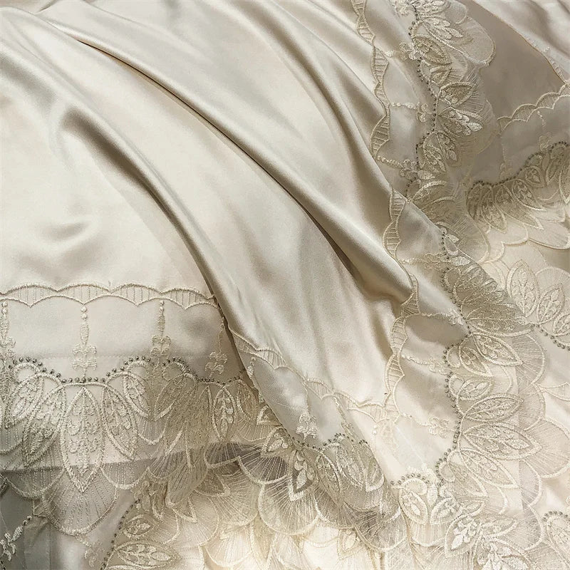 طقم فراش فاخر من DecorBites™ مصنوع من الدانتيل والحرير والقطن، مقاس كوين كينج