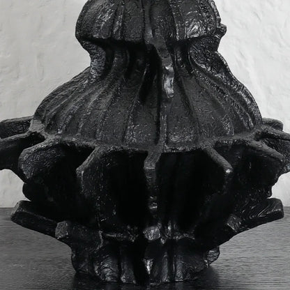 مزهرية زهور من الراتنج بتصميم تجريدي مطوي من DecorBites™ - ديكور منزلي وترتيبات منزلية