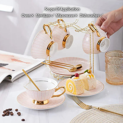 Juego de té DecorBites™ de porcelana dorada, 200 ml. Elegante juego de taza, platillo y cuchara.