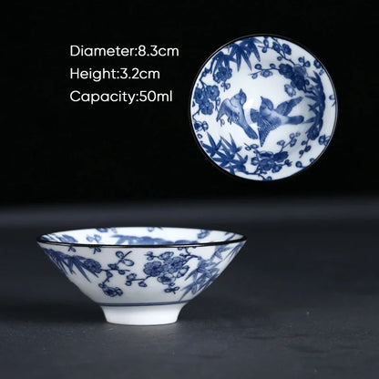 كوب شاي الكونغ فو من سيراميك ديكوربايتس™ باللونين الأزرق والأبيض، وكوب إسبريسو من البورسلين على الطريقة اليابانية