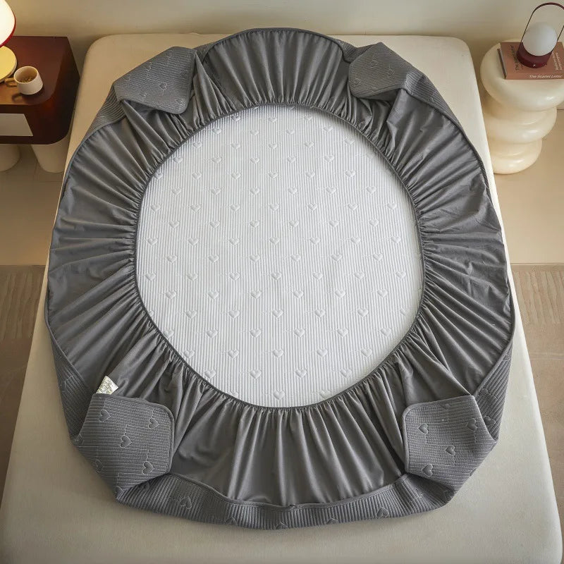 Sábana ajustable individual DecorBites™ con estampado de amor, de algodón: antideslizante, antipolvo y de lujo.