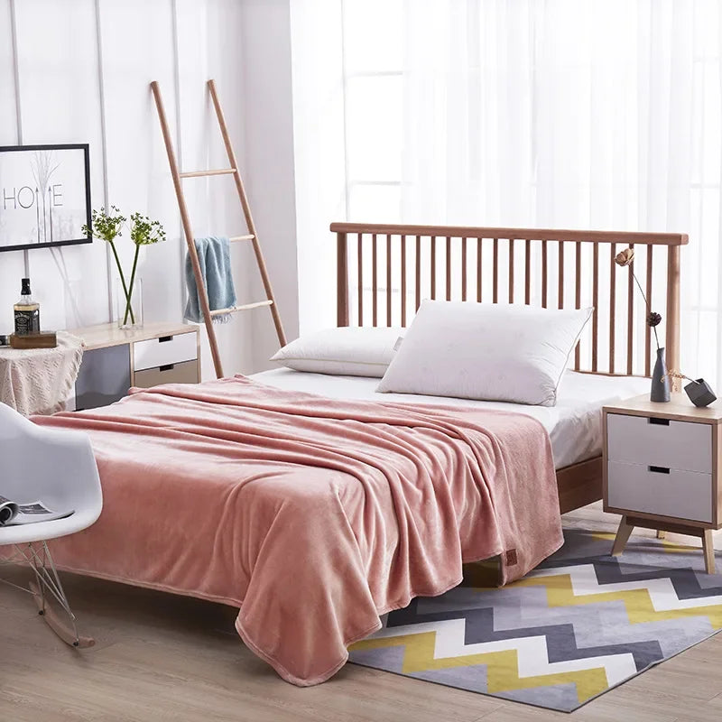 بطانية DecorBites™ من الصوف المرجاني المطبوع عليها زهور من الفلانيل للأسرّة الفردية/الكبيرة/الكبيرة