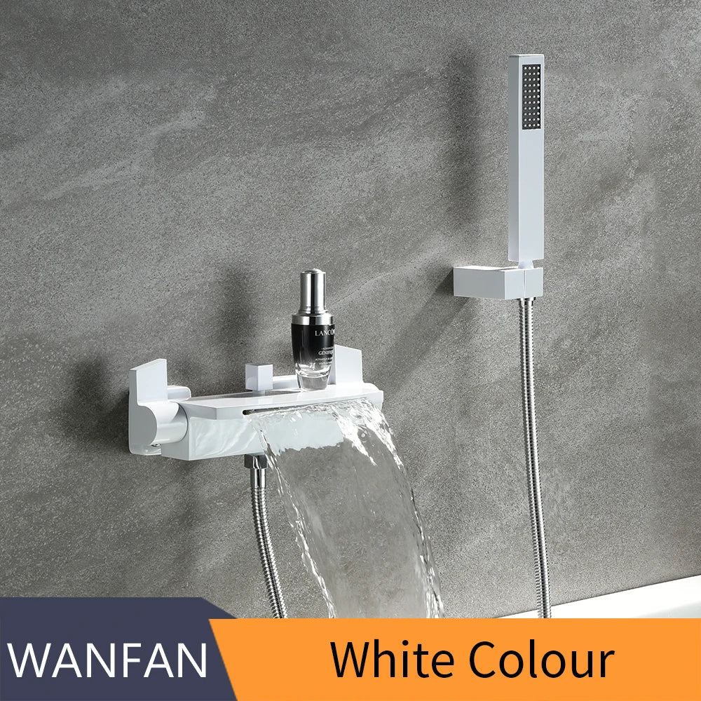 Grifo de bañera montado en la pared de latón dorado Decorbites™ con kit de ducha de mano