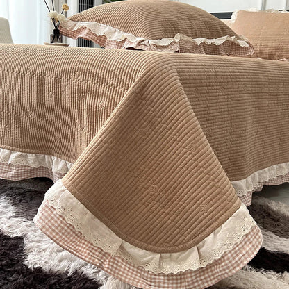 DecorBites™ Lace Ruffles Quilted Bedspread Set with Pillowcases Queen Size