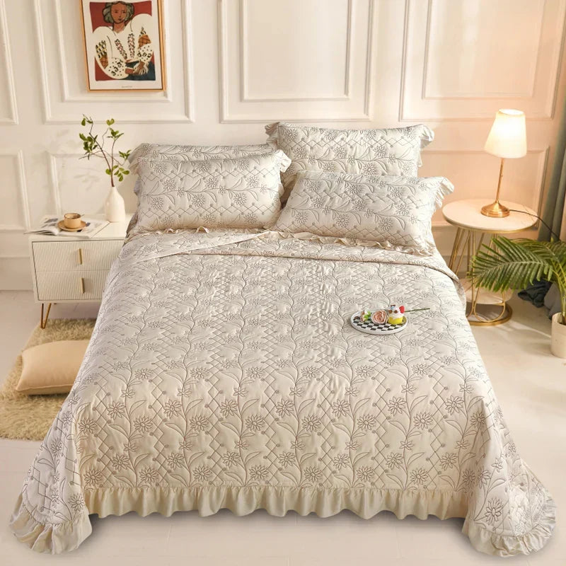 Decobites Silky Lyocell Eucalyptus Fiber Quilted Bedspread with Ruffles