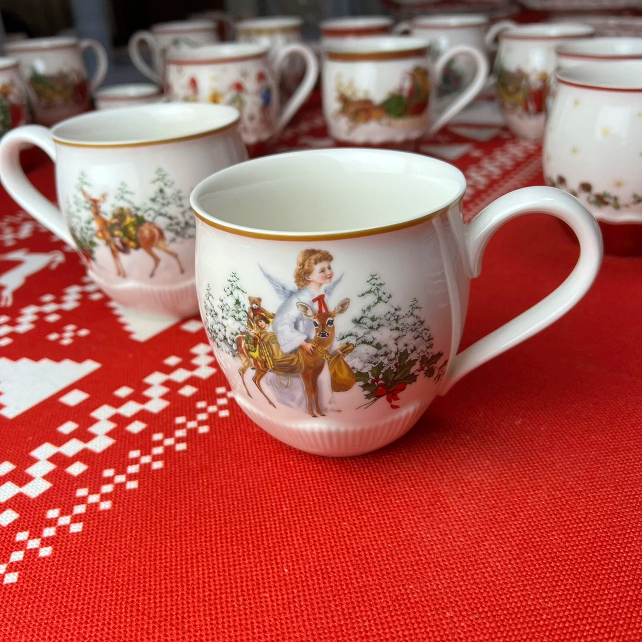 DecorBites™ Christmas Dinnerware Set: Plates, Tray, Mugs, Bowls, and Dishes