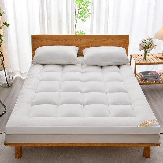 Decobites Soft Thicken Quilted Queen Mattress Topper for Year-Round Comfort