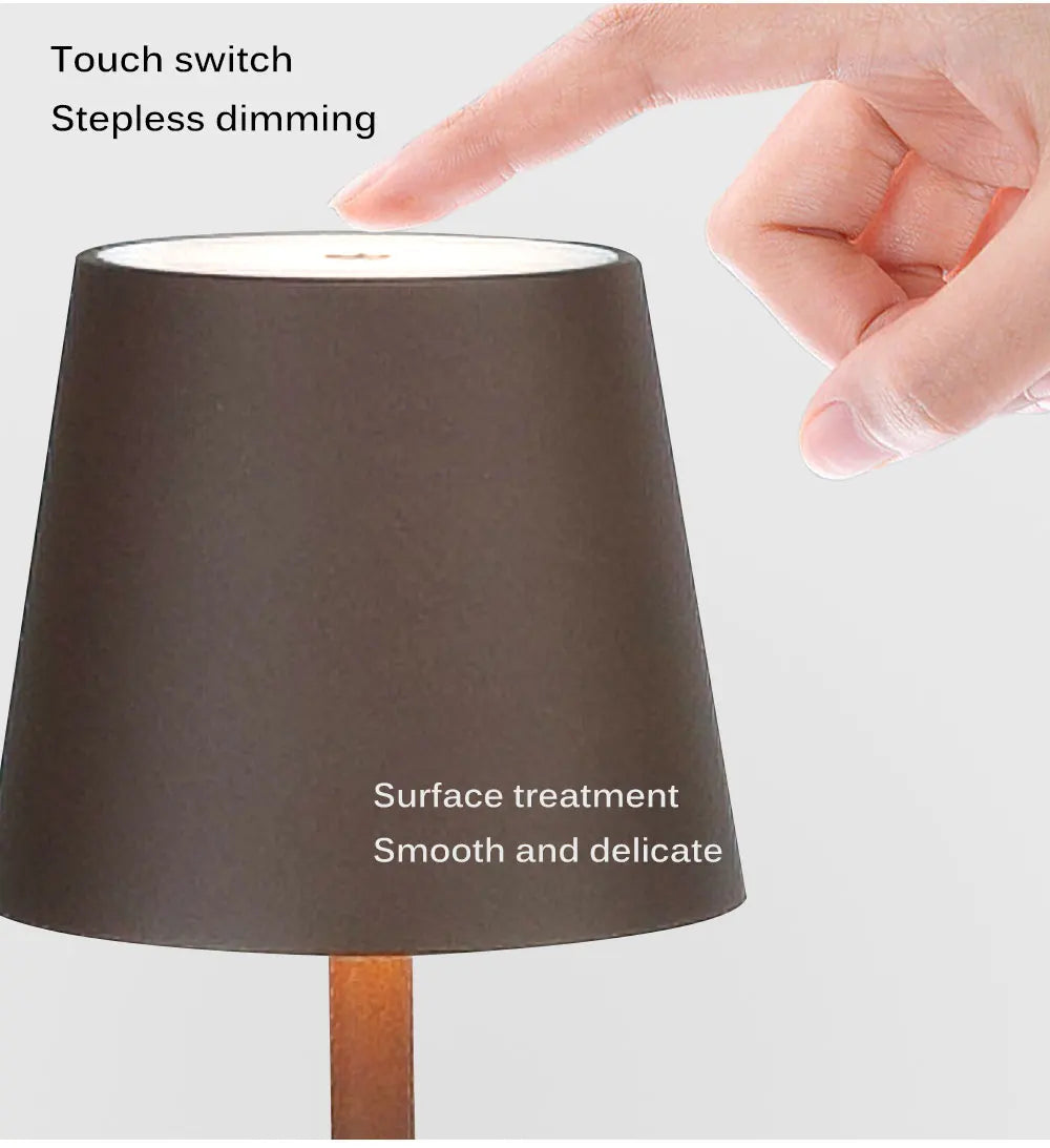 DecorBites™ 2023 مصباح طاولة أكريليك قابل لإعادة الشحن عبر USB من Plodina