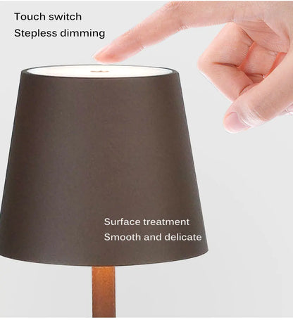 DecorBites™ 2023 مصباح طاولة أكريليك قابل لإعادة الشحن عبر USB من Plodina