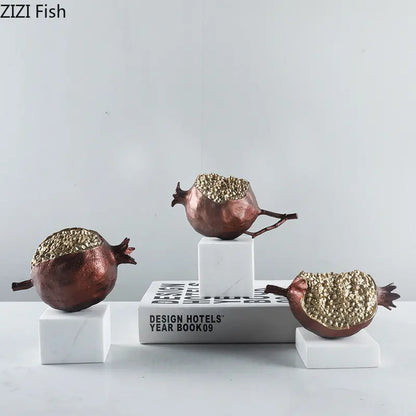 Decoración de escritorio DecorBites™ Escultura de granada dorada