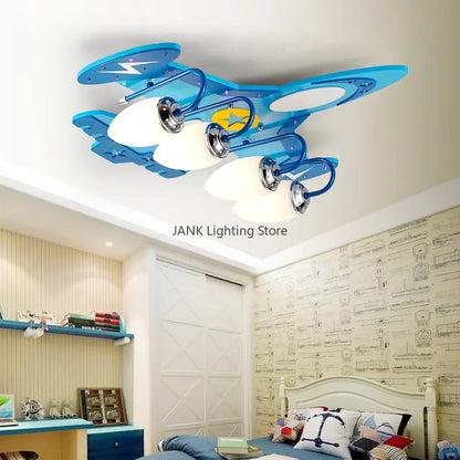 ثريا DecorBites™ Airplane Kids LED: إضاءة صديقة للعين لغرفة الطفل الصبي من أجل ديكور بيئي.