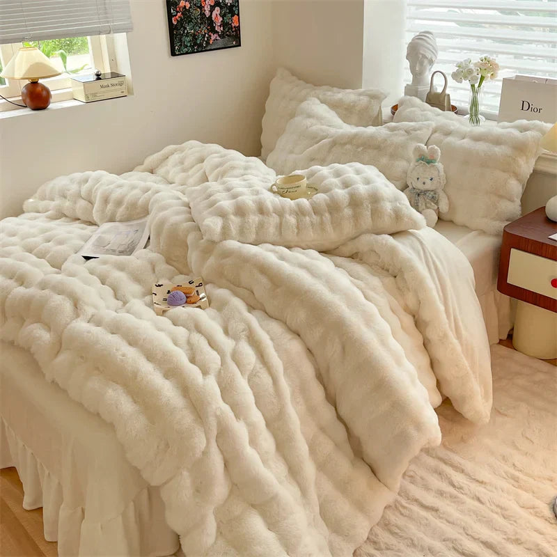 Decobites Plush Faux Rabbit Fur Bedding Set for Luxurious Comfort.