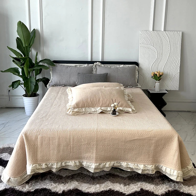 Queen Quilted Bedspread Set