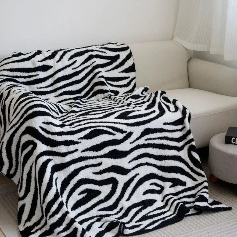 Decobites Zebra Stripes Warm Sofa Blanket Autumn Winter Comfort Shawl Bed Tail Blanket