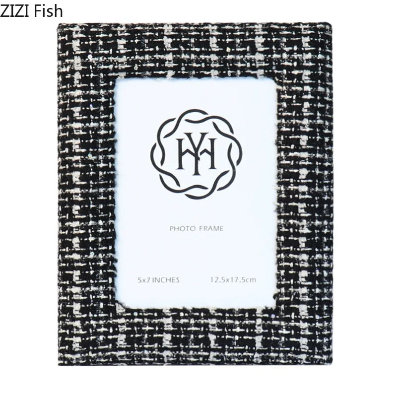 إطار صورة شخصية مؤطر من القماش مقاس 6×7 بوصة من DecorBites™ لديكور خزانة التلفزيون