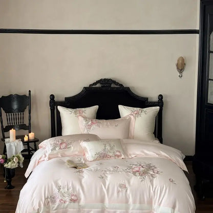طقم أغطية سرير DecorBites™ مطرز بالزهور مكون من 4 قطع، مصنوع من القطن المصري 1000 خيط