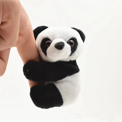 Colgante de peluche con clip DecorBites™ de panda adorable - Decoración pequeña y divertida para el dormitorio