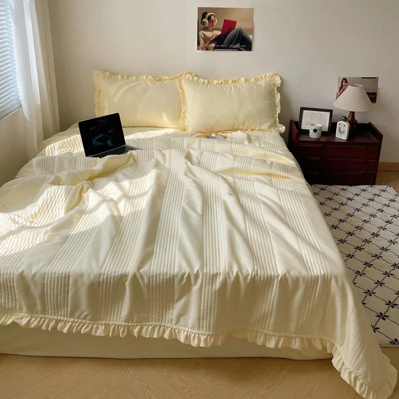Ruffled Summer Quilt Set