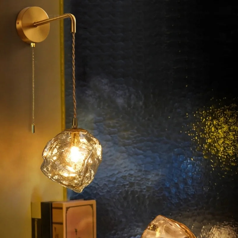 Decorbites™ Aplique de pared LED de vidrio de hielo de lava de latón vintage