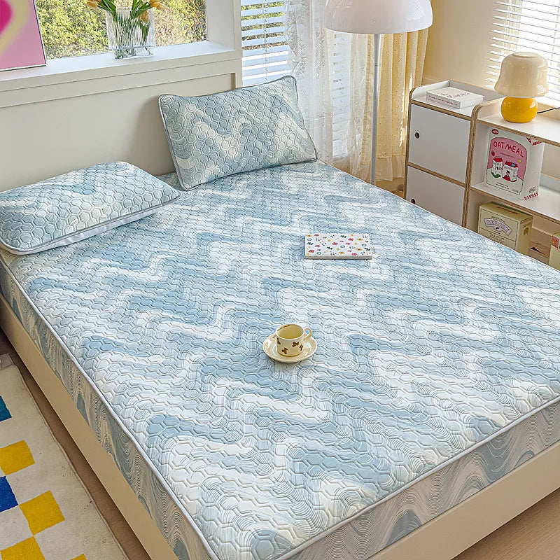 طقم ملاءات DecorBites™ المصنوعة من الحرير البارد من اللاتكس مع أكياس وسائد، حرير ثلجي صيفي، سرير فردي مزدوج