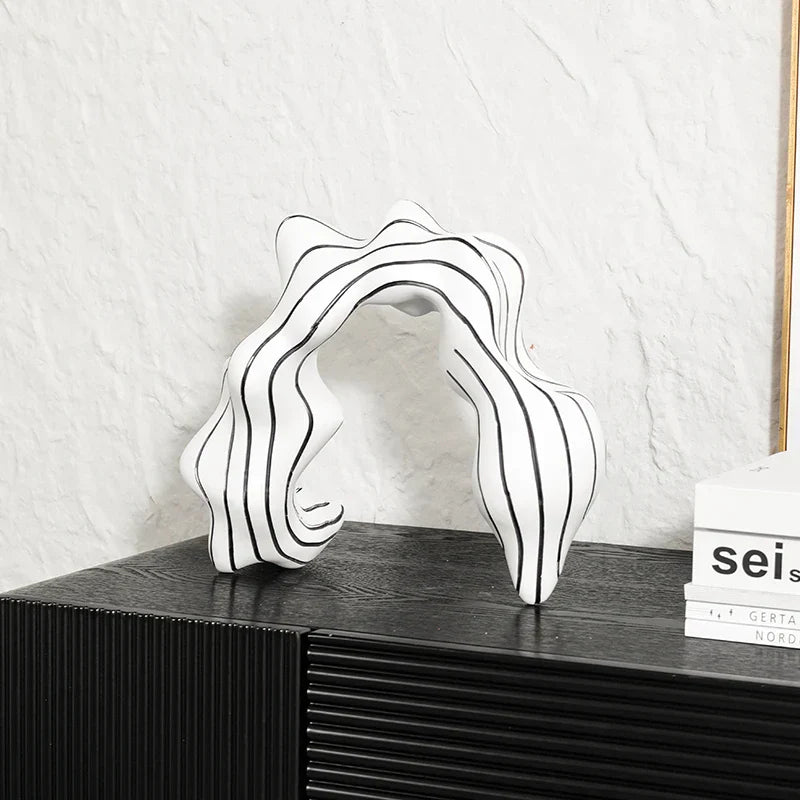 Decorbites™ Anillo Dorado Figuras de Resina Abstracta de Rayas Negras y Blancas Decoración para el Hogar