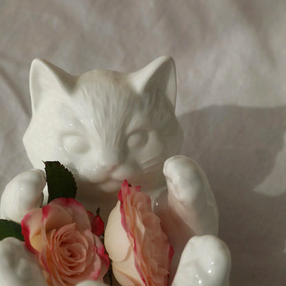 DecorBites™ Cat Cartoon Vase: Cute Cat Sculpture Aromatherapy Base for Home Decor