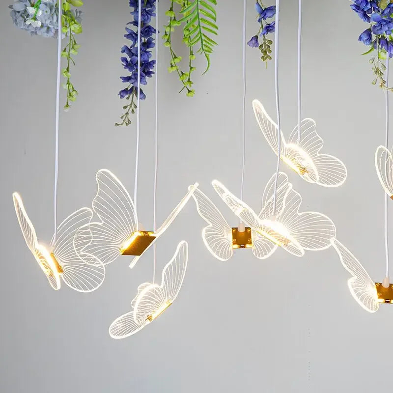 Lámparas de techo LED con forma de mariposa DecorBites™ para una decoración romántica de bodas