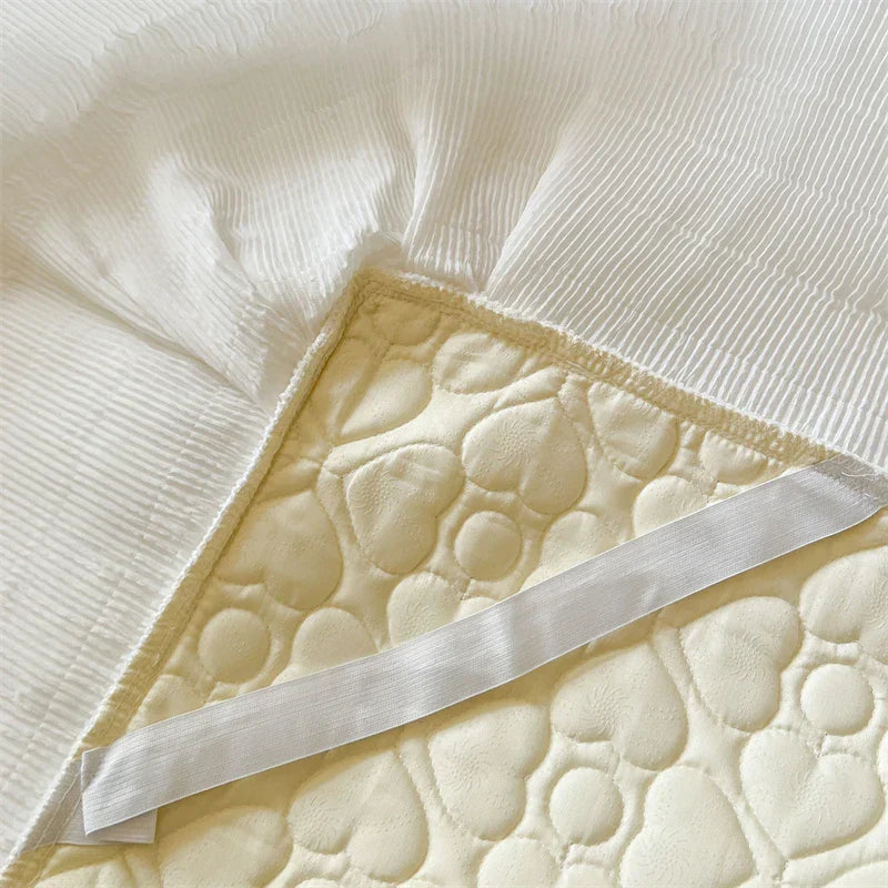 DecorBites™ Lace Ruffles Quilted Cooling Bed Skirt Set