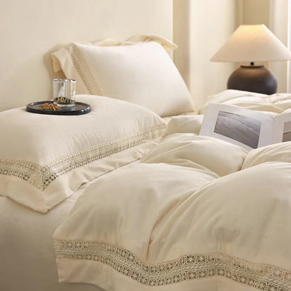 Decobites Cozy Velvet Lace Bedding Set: Duvet Cover, Sheet, Pillowcases - 4Pcs Warm & Stylish