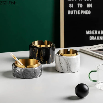 Cenicero DecorBites™ con textura de mármol chapado en oro - Accesorios para fumar