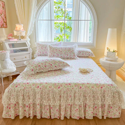 Decobites French Lace Ruffles Seersucker Bed Set: 4Pcs Princess Bedding Quilt Cover