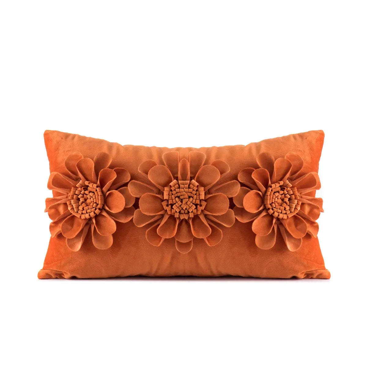 أغطية وسائد مخملية ثلاثية الأبعاد من DecorBites™ بتصميم زهور باللون الأصفر والبيج مقاس 45×45 سم