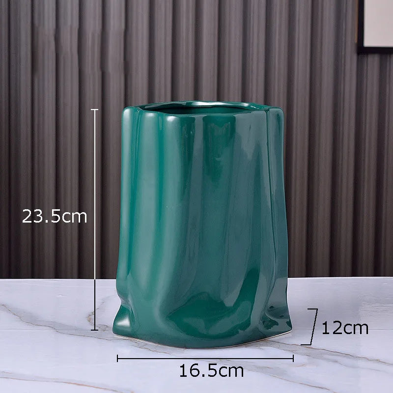 Jarrón de cerámica con textura plisada y baño de oro DecorBites™ para decoración de escritorio y arreglos florales