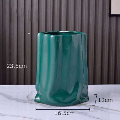 Jarrón de cerámica con textura plisada y baño de oro DecorBites™ para decoración de escritorio y arreglos florales