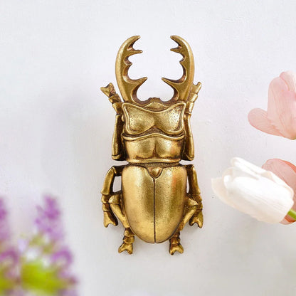 DecorBites™ Golden Beetle Resin Handicrafts - Background Wall Decoration