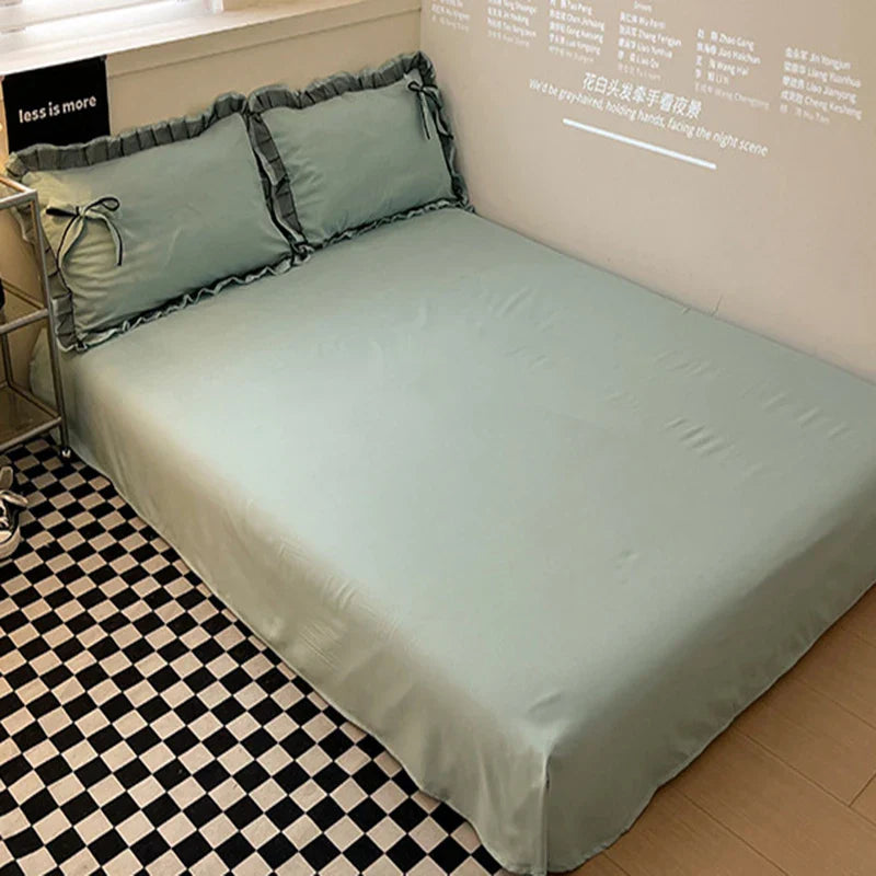 طقم أغطية سرير قطنية مطرزة بالدانتيل من DecorBites™ لجميع المواسم