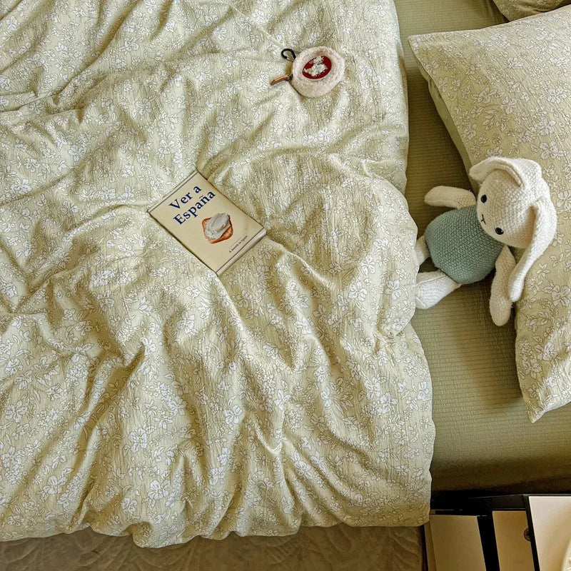 DecorBites™ Cloud Touch Ultra Soft Duvet Cover Set in Sweet Design & Double Layer Yarn