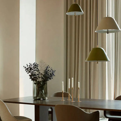 مصباح معلق LED يدوي قابل للتعتيم باللون الأخضر الأكريليكي من DecorBites™