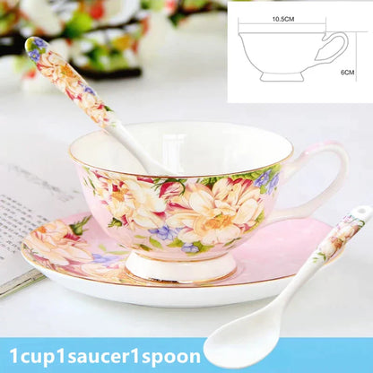Juego de té de cerámica DecorBites™ con cuchara: elegante conjunto de taza, platillo y jarra.