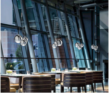 Lámpara colgante de bola de cristal DecorBites™ - Araña moderna cromada para la decoración del hogar, el comedor o el dormitorio.