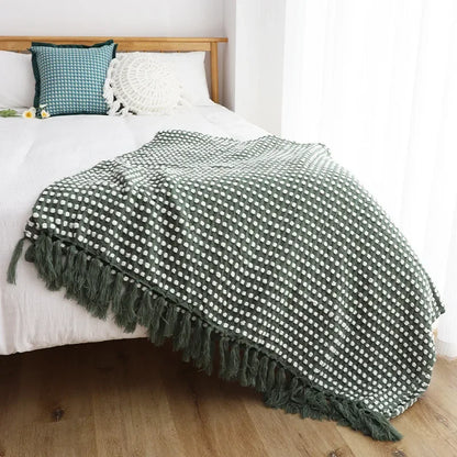 بطانية DecorBites™ محبوكة باللون الأبيض النوردي - غطاء ناعم ومريح للأريكة والسرير، مناسب لديكور المنزل والسفر