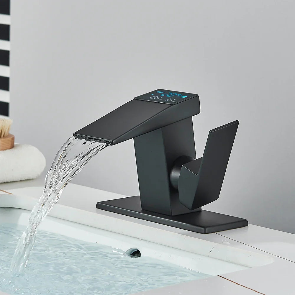 Grifo de lavabo DecorBites™ de latón con efecto cascada y pantalla de temperatura