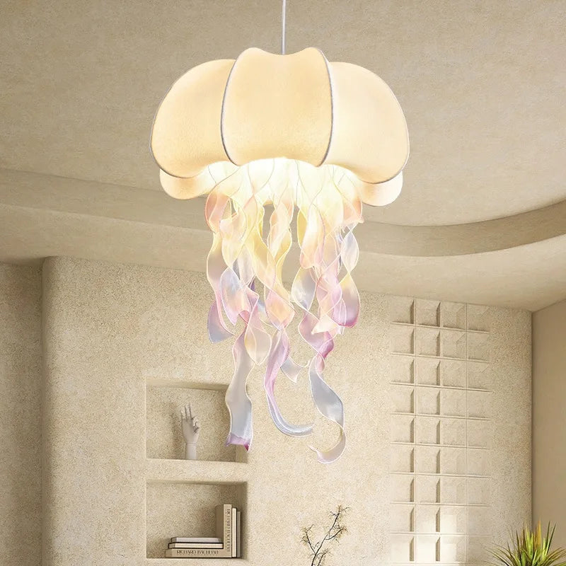 Decorbites™ Qualle-Seiden-Hängeleuchte: Romantische Pendellampe für Wohnzimmer, Schlafzimmer und Esszimmer