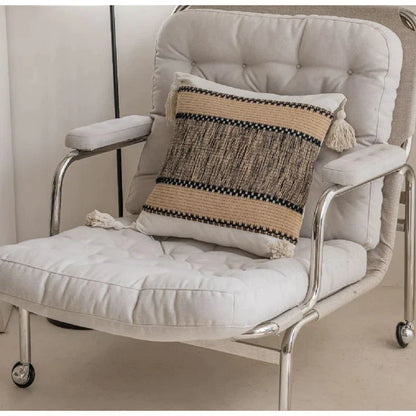 Funda de cojín DecorBites™ Luxe Black Fluffy: diseño moderno, sencillo y art déco.