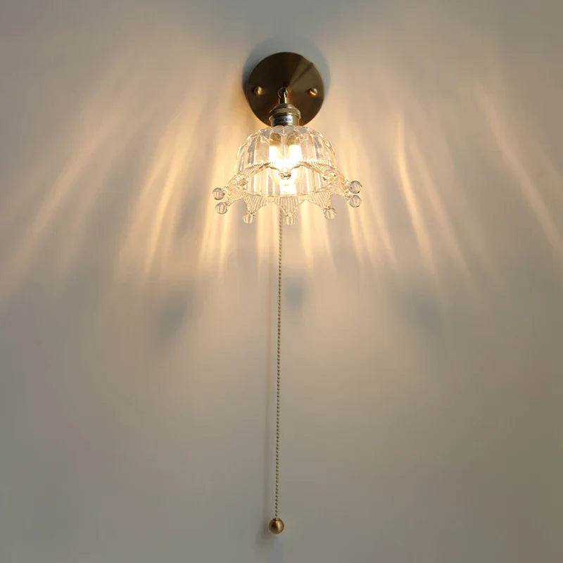 Apliques de pared LED DecorBites™ Crown Glass con interruptor de latón y accesorios para escaleras