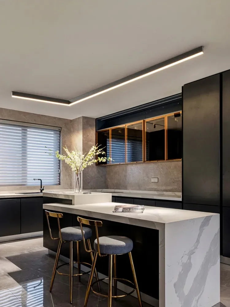 مصباح سقف LED خطي أسود من DecorBites™ لغرفة المعيشة والممر وغرفة الطعام