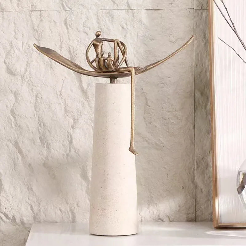 DecorBites™ Escultura abstracta de metal dorado para decoración del hogar | Adorno creativo