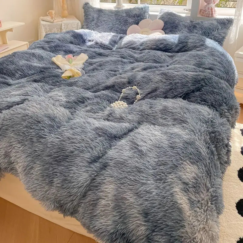 Decobites Shaggy Faux Rabbit Fur Bedding Set: Cozy Gradient Coral Fleece Quilt, Duvet Cover, Pillowcases