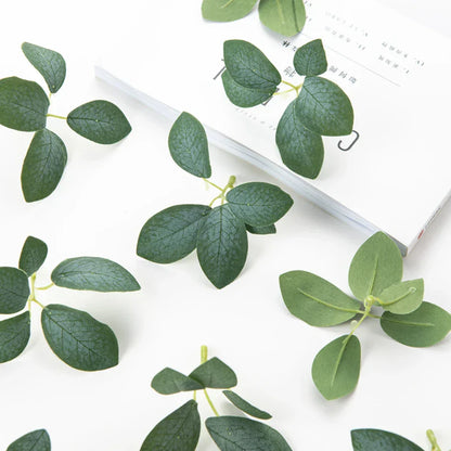 ديكور بايتس™ 50 قطعة من زهور الورود الاصطناعية الحريرية المكونة من 5 أوراق لتزيين المنزل والزفاف بنفسك في عيد الميلاد